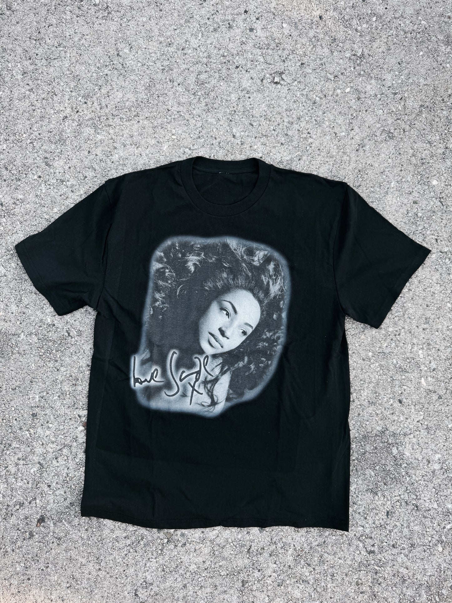 Sade tee